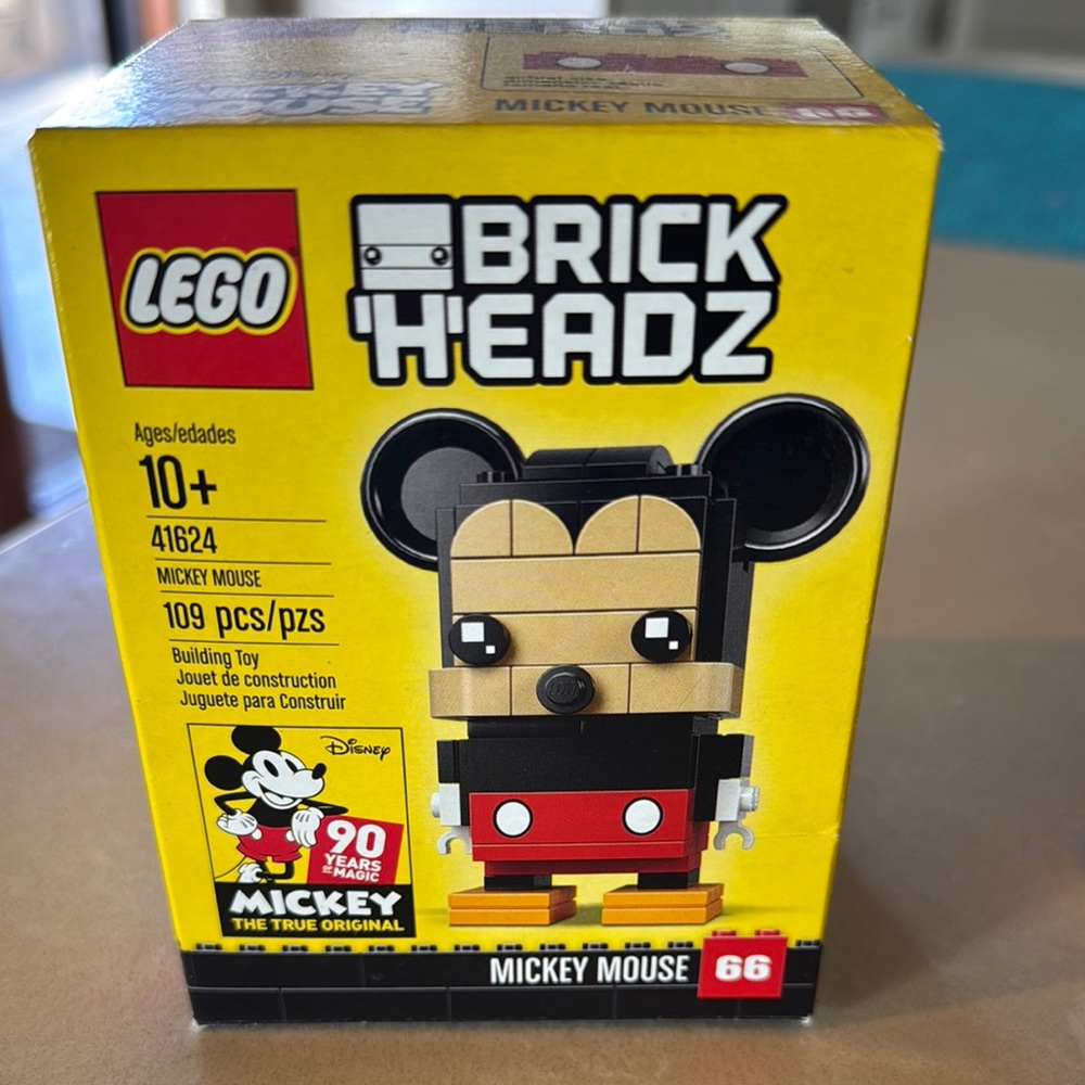 LEGO BrickHeadz Mickey Mouse 90th Anniversary Set 41624 Mickey Mouse 66